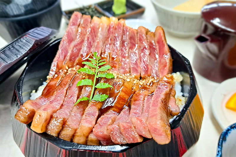 飛騨牛ひつまぶし定食